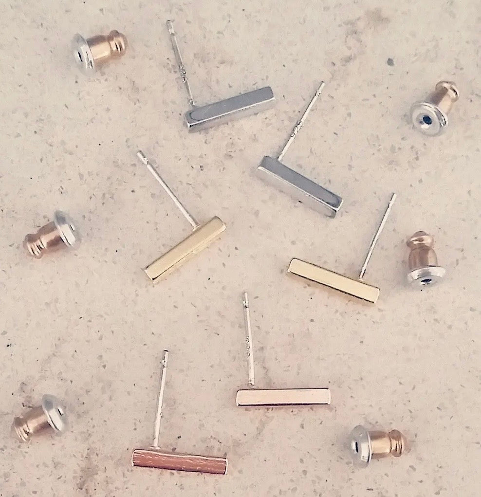 Essential Bar Earrings – Short